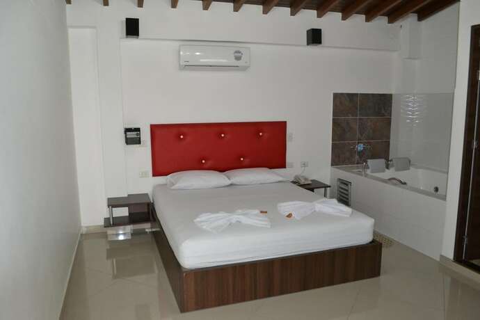 Imagen de la habitación del Hotel Zona Blanca. Foto 4