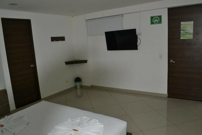 Imagen de la habitación del Hotel Zona Blanca. Foto 5