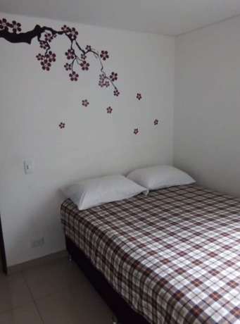 Imagen de la habitación del Hotel Zona Blanca. Foto 6
