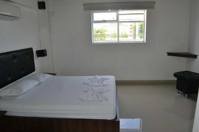 Imagen de la habitación del Hotel Zona Blanca. Foto 7