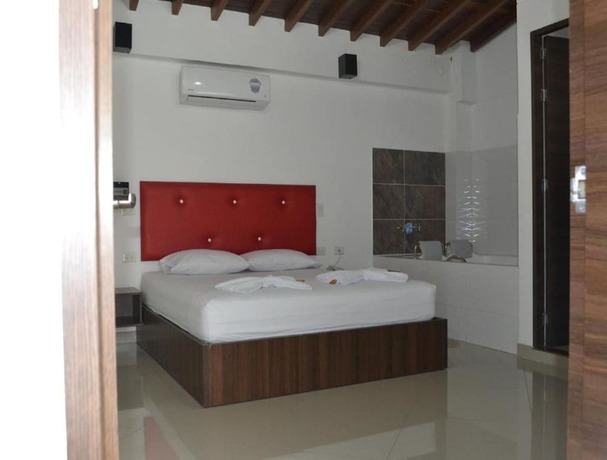 Imagen de la habitación del Hotel Zona Blanca. Foto 15