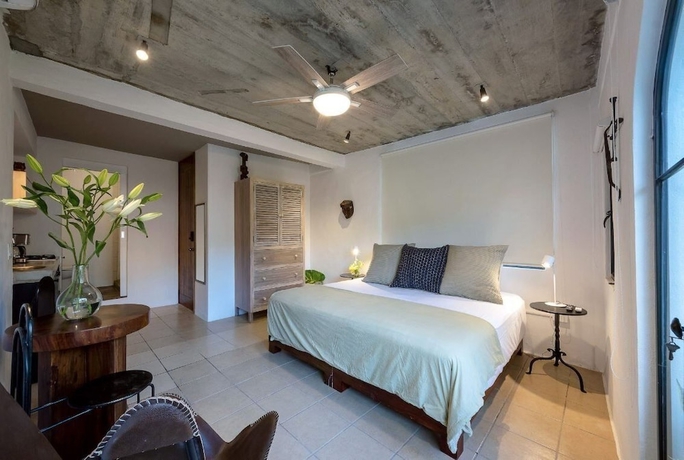 Imagen de la habitación del Hotel Zona Romantica Monyxbnb. Foto 8