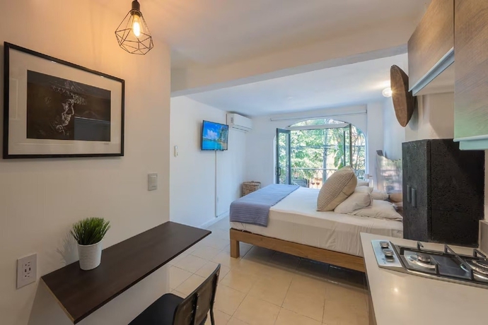 Imagen de la habitación del Hotel Zona Romantica Monyxbnb. Foto 10