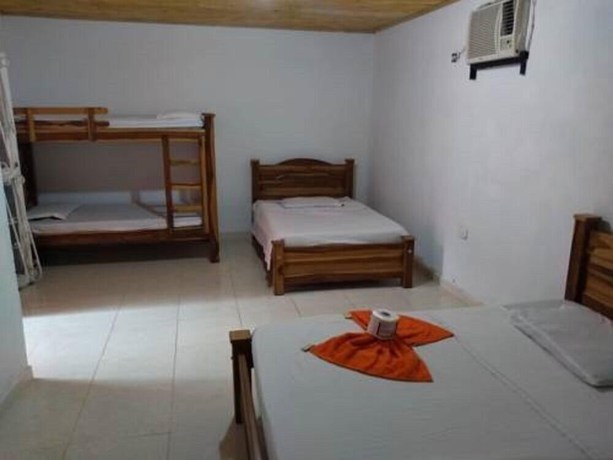 Imagen de la habitación del Hotel Zona Tropical. Foto 5