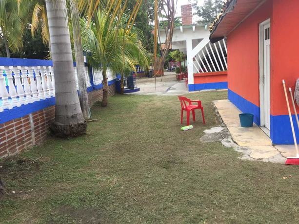 Imagen de los exteriores del Hotel Zona Tropical. Foto 12