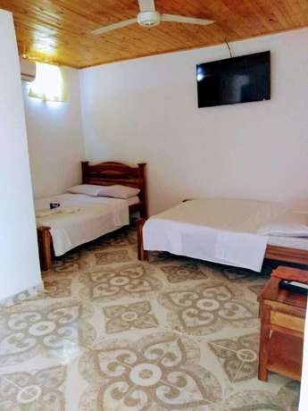 Imagen de la habitación del Hotel Zona Tropical. Foto 11