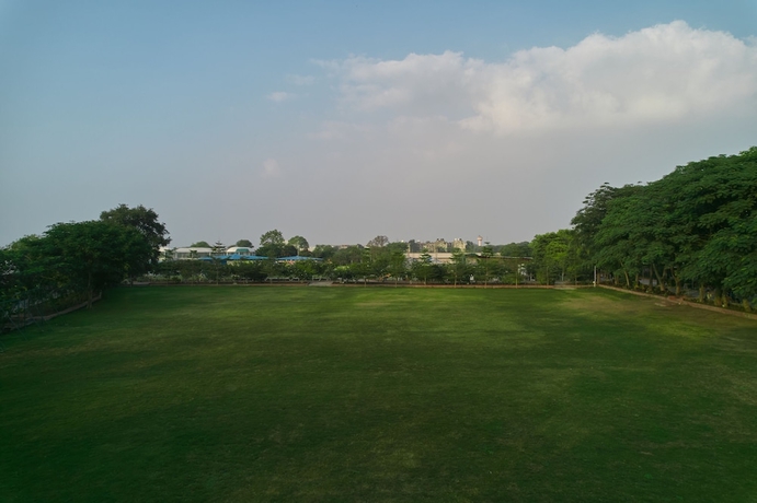 Imagen de los exteriores del Hotel Zone Connect by The Park Indore. Foto 18