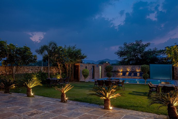 Imagen de la piscina del Hotel Zone Connect by The Park Udaipur. Foto 18