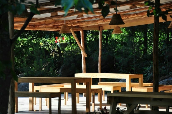 Imagen de los interiores del Hotel Zone Connect by the Park Manali. Foto 19