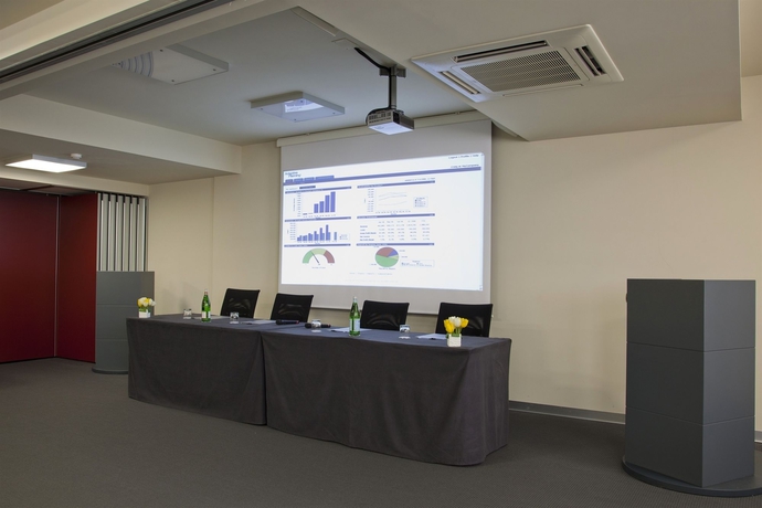 Imagen de los interiores del Hotel Zone. Foto 8