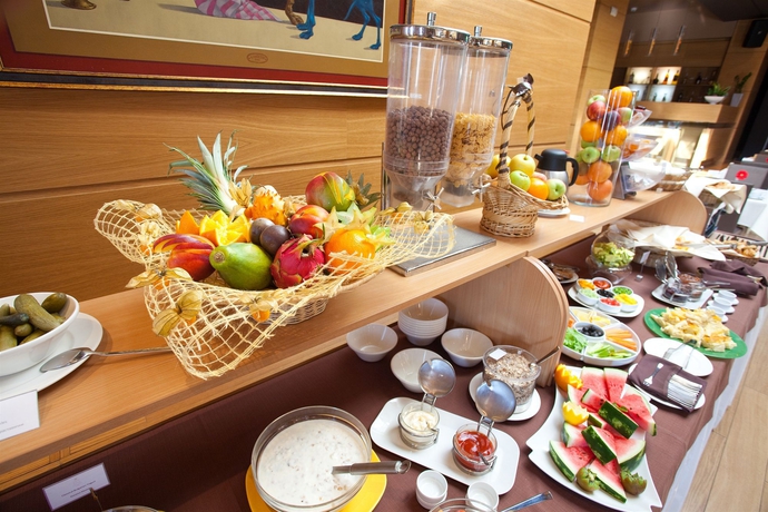 Imagen del bar/restaurante del Hotel Zoo Sofia. Foto 6