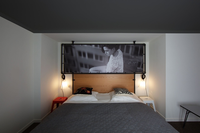 Imagen de la habitación del Hotel Zoom. Foto 5