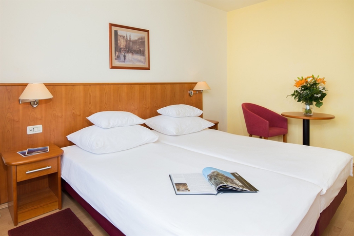 Imagen de la habitación del Hotel Zora. Foto 6