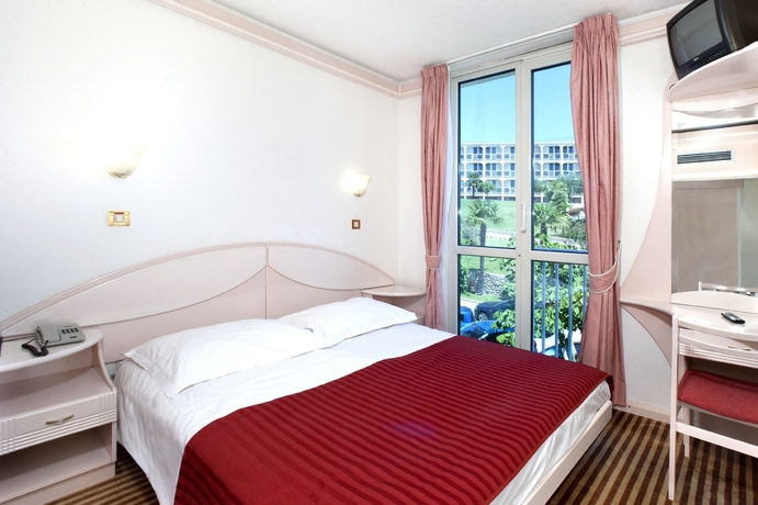 Imagen de la habitación del Hotel Zorna Plava Laguna. Foto 6