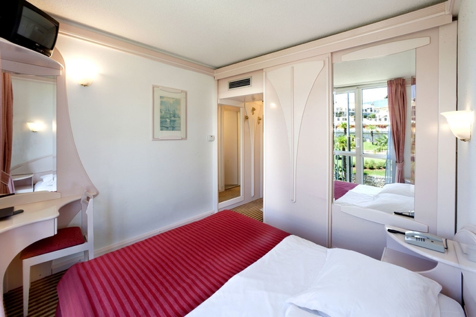 Imagen de la habitación del Hotel Zorna Plava Laguna. Foto 8