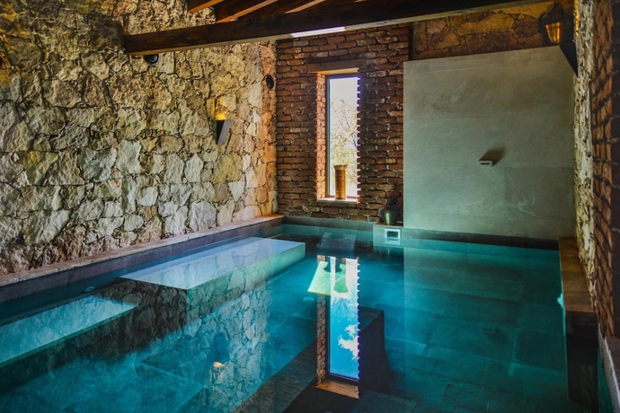 Imagen de la piscina del Hotel Zornitza Family Estate Relais and Chateaux. Foto 16