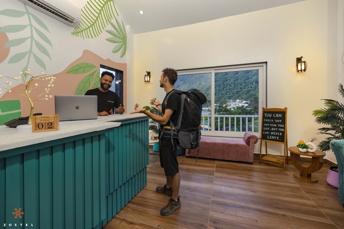 Imagen de los interiores del Hotel Zostel Plus Rishikesh. Foto 19