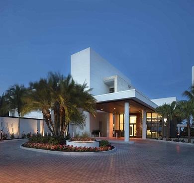 Imagen de los exteriores del Hotel Zota Beach Resort. Foto 8