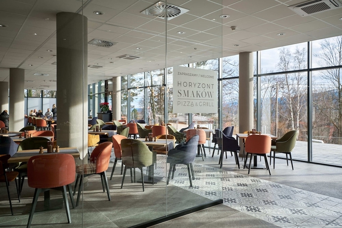 Imagen del bar/restaurante del Hotel Złoty Horyzont Resort Szklarska Poręba. Foto 4
