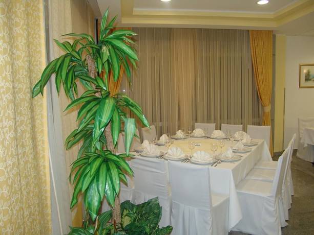 Imagen del bar/restaurante del Hotel Zovko. Foto 8