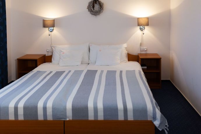 Imagen de la habitación del Hotel Zsanett. Foto 6