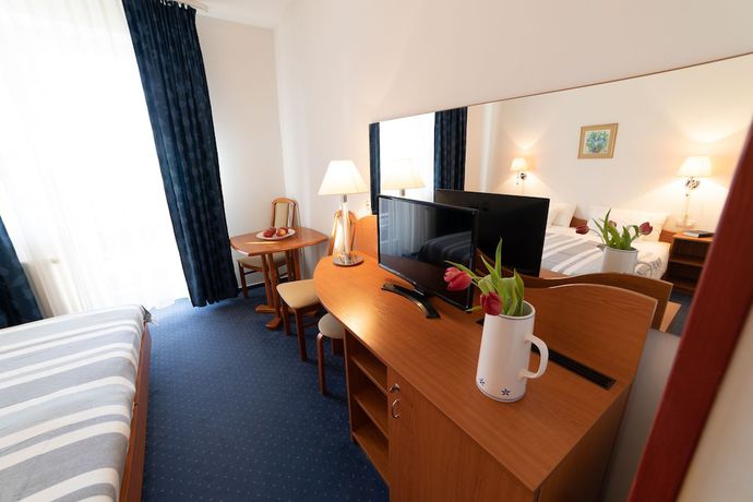 Imagen de la habitación del Hotel Zsanett. Foto 9