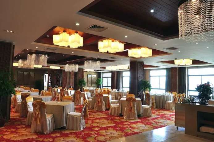 Imagen del bar/restaurante del Hotel Ztg Mingting Thousand Island Lake. Foto 3