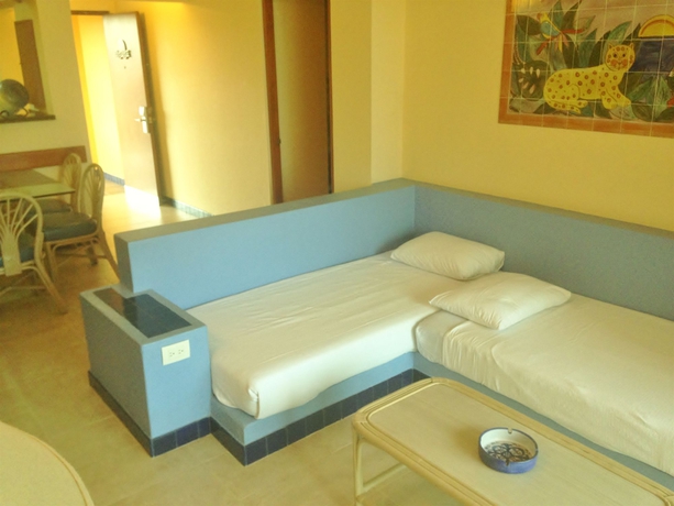 Imagen de la habitación del Hotel Zuana Beach Resort. Foto 10