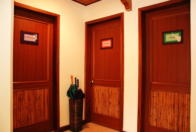 Imagen de los interiores del Hotel Zuetana 106. Foto 12