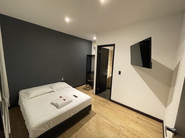 Imagen de la habitación del Hotel Zugi Inn. Foto 11