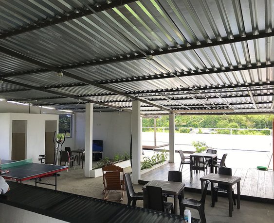Imagen de los interiores del Hotel Zugi Inn. Foto 20