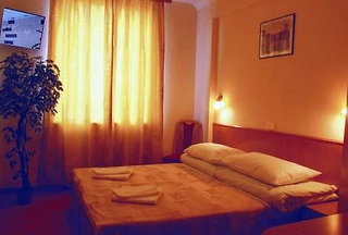 Imagen de la habitación del Hotel Zuglo. Foto 2