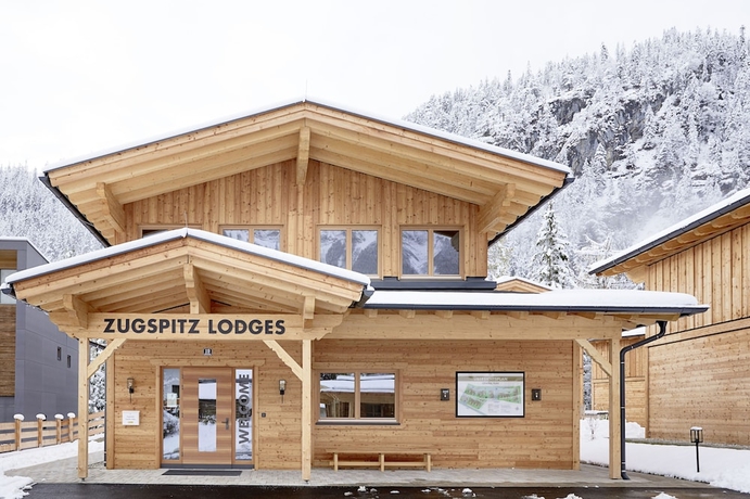 Imagen de los interiores del Hotel Zugspitz Lodge. Foto 19
