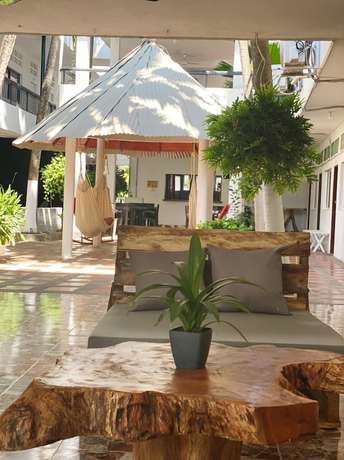 Imagen de los interiores del Hotel Zulan. Foto 14