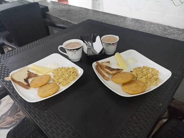 Imagen del bar/restaurante del Hotel Zulan. Foto 6