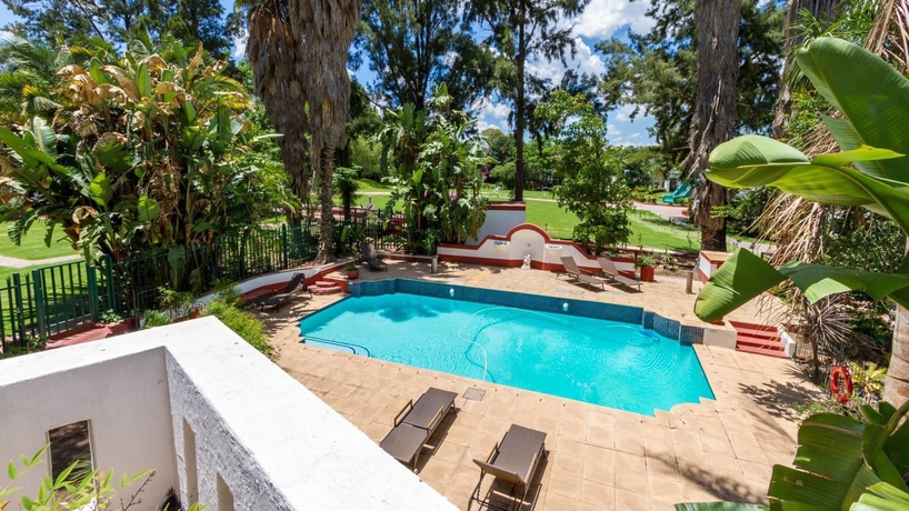 Imagen de la piscina del Hotel Zulu Nyala Country Manor. Foto 15