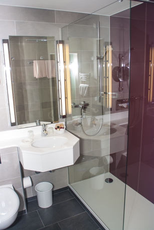 Imagen de la habitación del Hotel Zum Adler. Foto 2