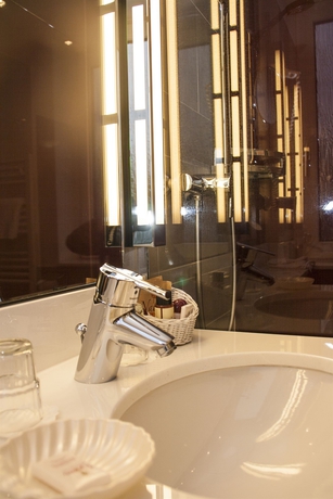 Imagen de la habitación del Hotel Zum Adler. Foto 3