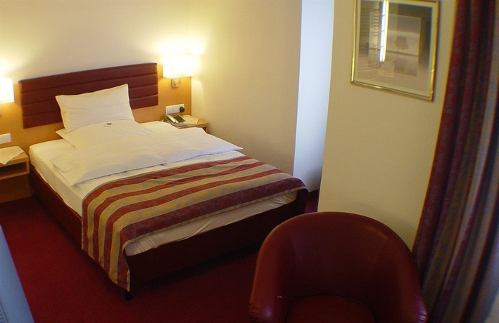 Imagen de la habitación del Hotel Zum Adler. Foto 9