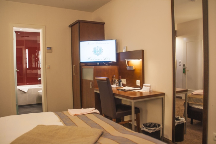 Imagen de la habitación del Hotel Zum Adler. Foto 10