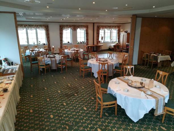 Imagen del bar/restaurante del Hotel Zum Baeren, Oberb&auml;renburg. Foto 5