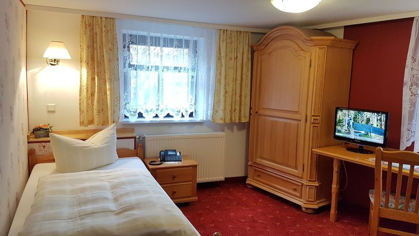 Imagen de la habitación del Hotel Zum B&uuml;rgergarten. Foto 7