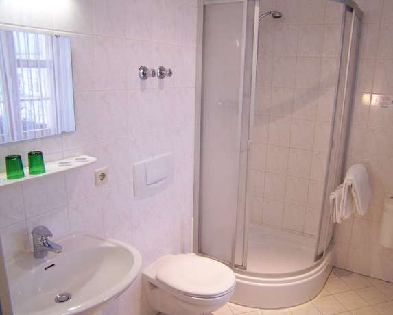 Imagen de la habitación del Hotel Zum Goldenen L&ouml;wen, Cottbus. Foto 13