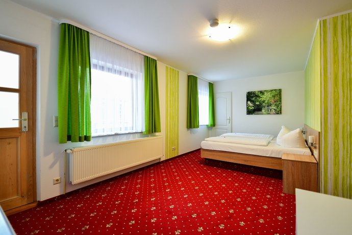 Imagen de la habitación del Hotel Zum Goldenen L&ouml;wen, Cottbus. Foto 15