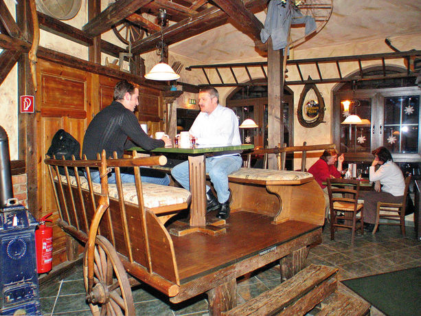 Imagen del bar/restaurante del Hotel Zum Gruendle. Foto 6