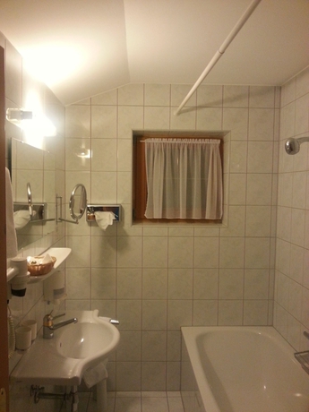 Imagen de la habitación del Hotel Zum Grünen Tor. Foto 10