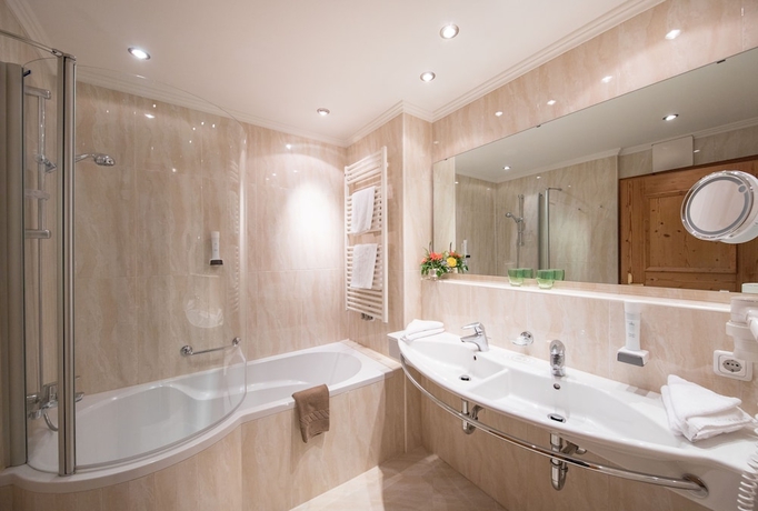 Imagen de la habitación del Hotel Zum Hirschen. Foto 3