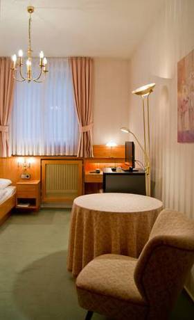 Imagen de la habitación del Hotel Zum Kranz. Foto 3