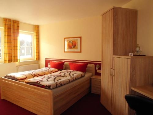 Imagen de la habitación del Hotel Zum Kreuzberg. Foto 9