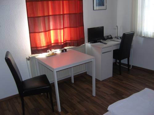 Imagen de la habitación del Hotel Zum L&ouml;wen, Bad Homburg. Foto 11